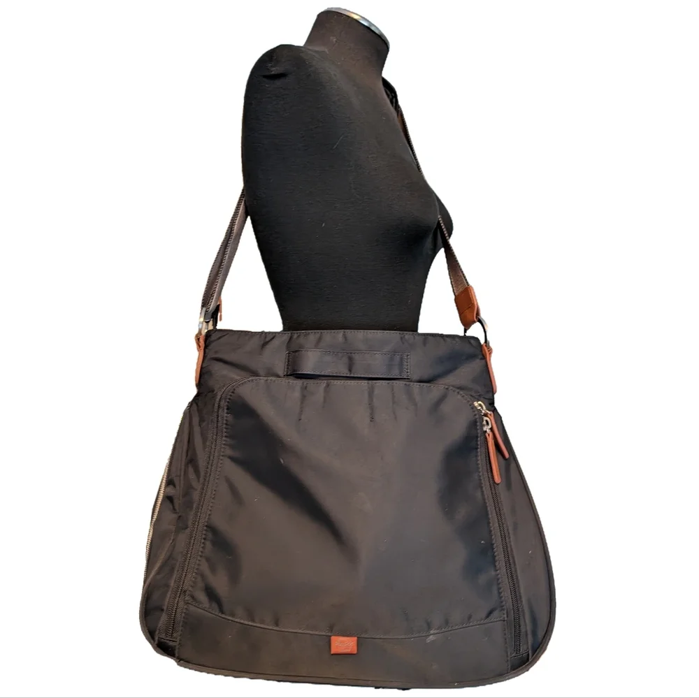 PacaPod Shoulder Diaper Bag